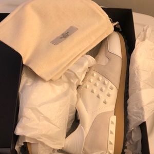 Men’s Valentino Garavani Rockstud Sneaker